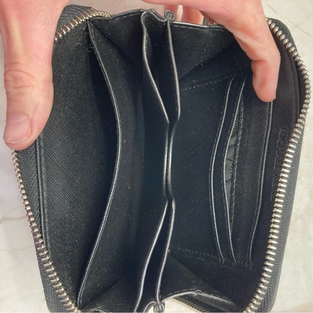 Michael Kors signature mk zipper clutch wristlet wallet
